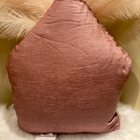 NWT Cupcakes & Cashmere Gingerbread Pillow - Picture 2 of 3